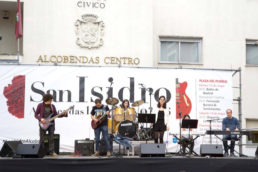 Grupo en el escenario