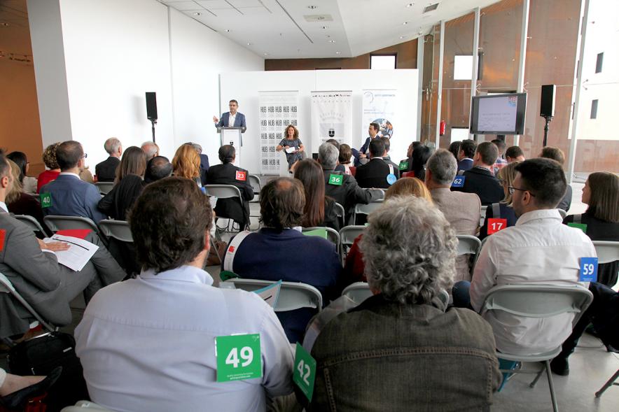 Evento visto desde detrás del público