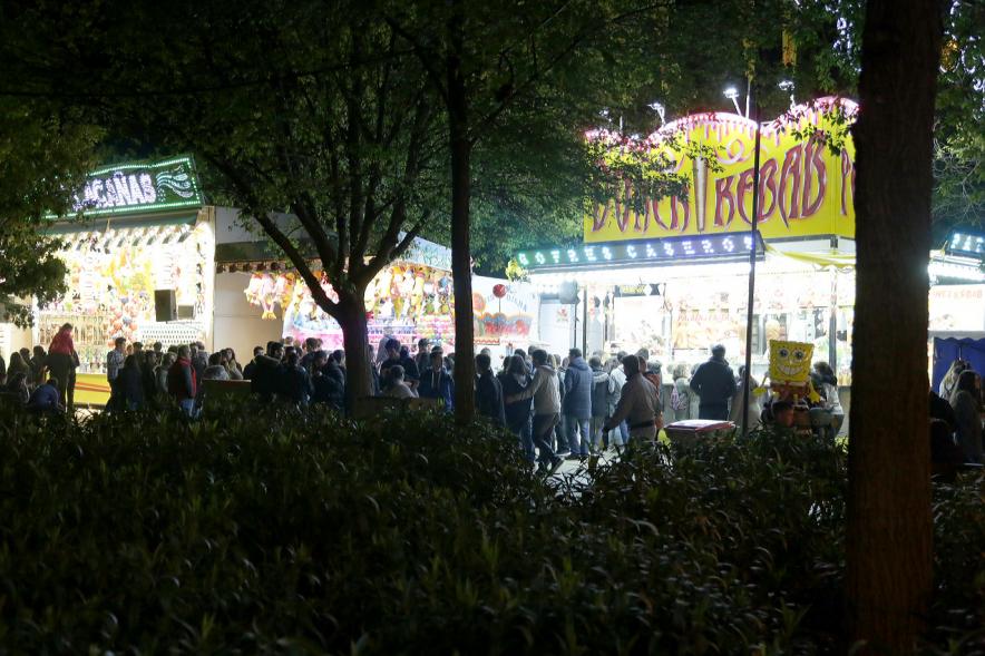 Puestos de comida desde el parque