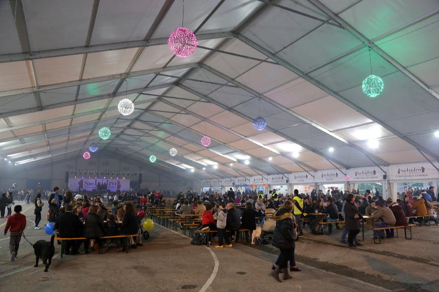 Carpa durante el evento