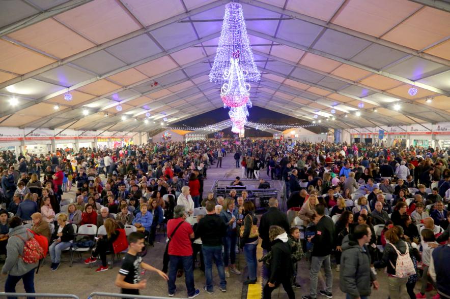 Recinto lleno de público