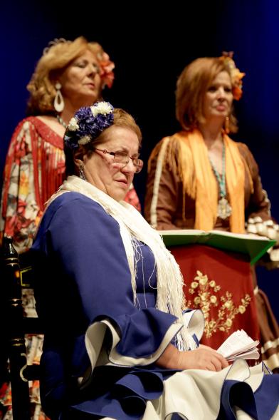 Día de Andalucía 2018 - Imagen primer plano de una cantante de flamenco.