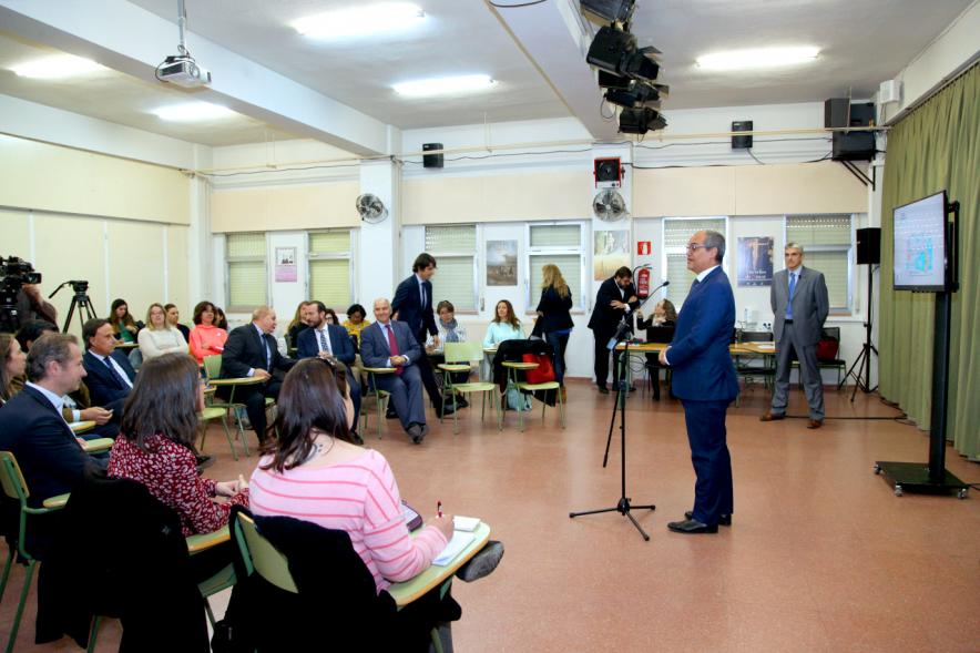 Ponente durante su exposición