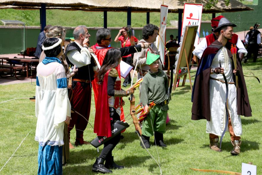 IXª Gran Tirada Medieval Ciudad de Alcobendas - Arqueros de Ulises - Grupo de arqueros reunidos.