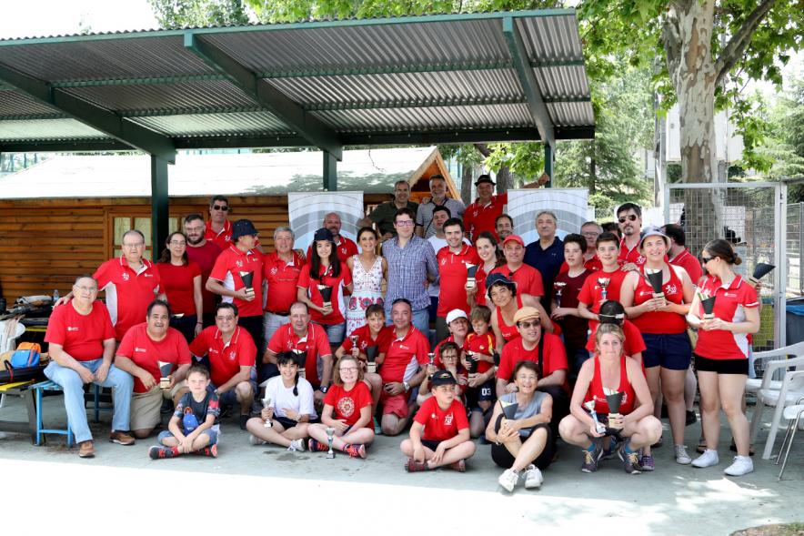 VIIº Trofeo Tiro con Arco Arqueros de Ulises - Imagen foto posado de todos los campeones.