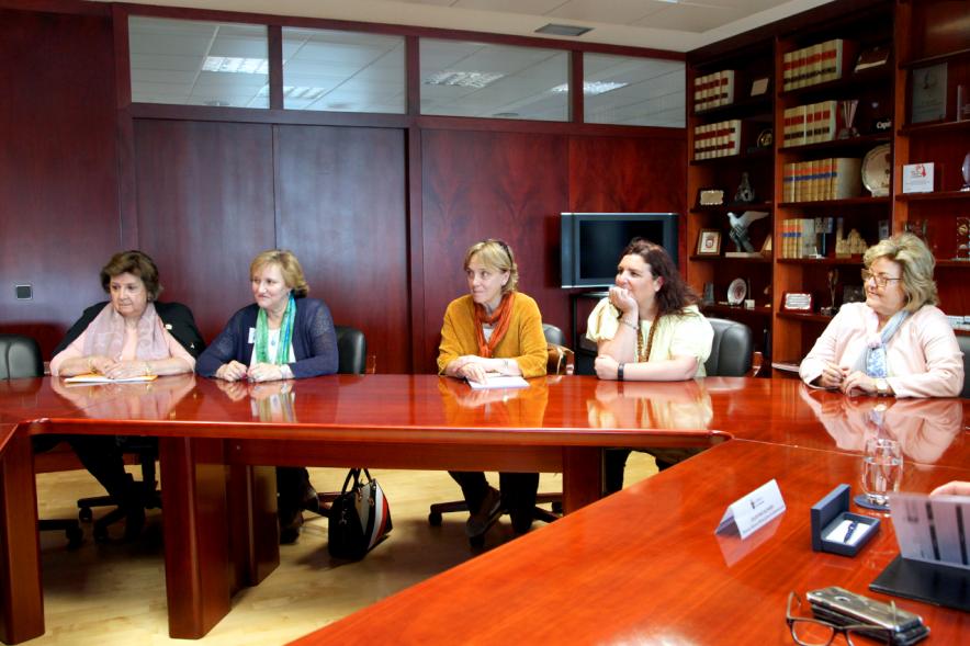 Representantes de la Asociación Artesanas