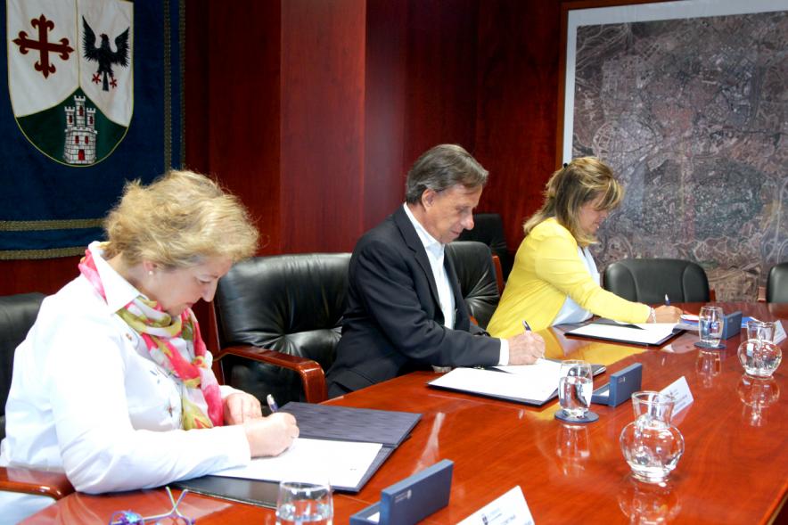 Momento de la firma