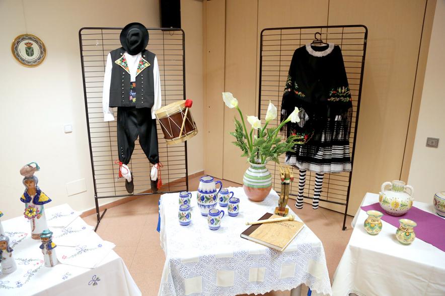 Trajes típicos Artesanía de cerámica. Días Europeos de la Artesanía.