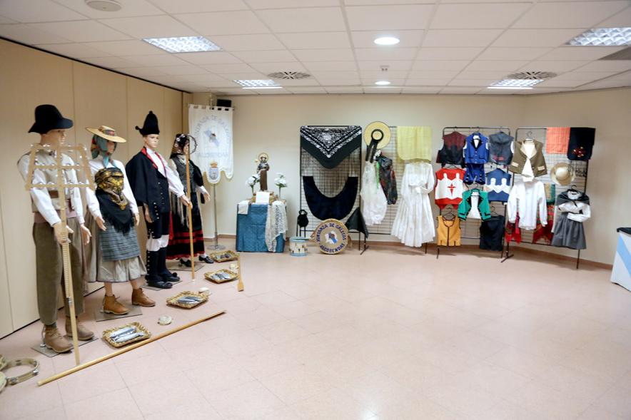Trajes típicos. Días Europeos de la Artesanía.