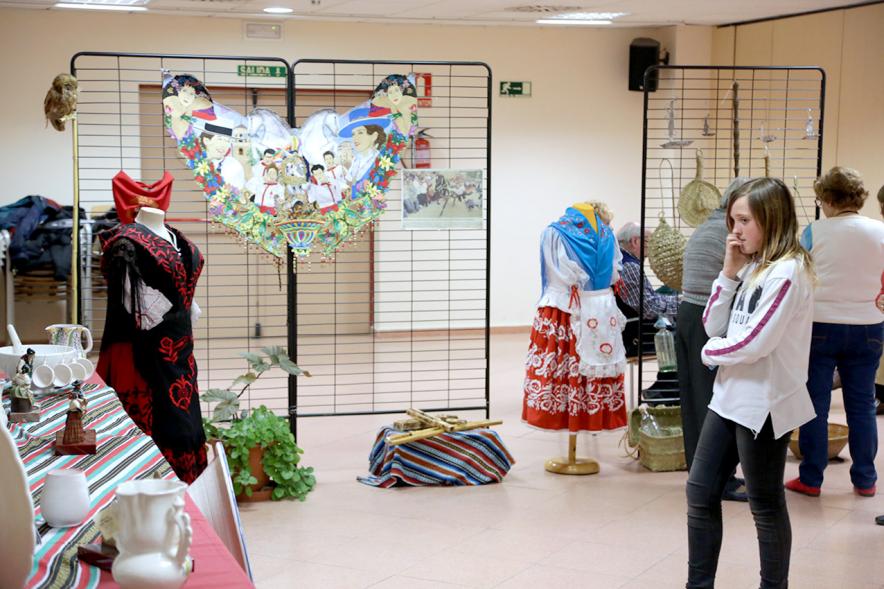 Visitantes en la Exposición Días Europeos de la Artesanía.