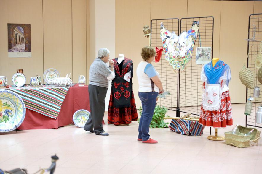 Visitantes en la Exposición Días Europeos de la Artesanía.