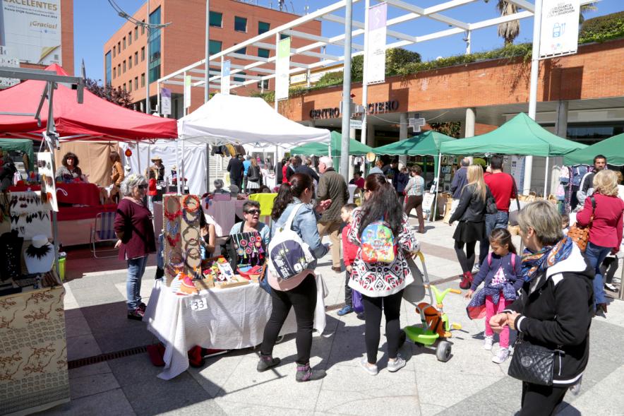 Días Europeos de la Artesanía - Paseo del Arte y la Artesanía - La feria y sus visitantes.
