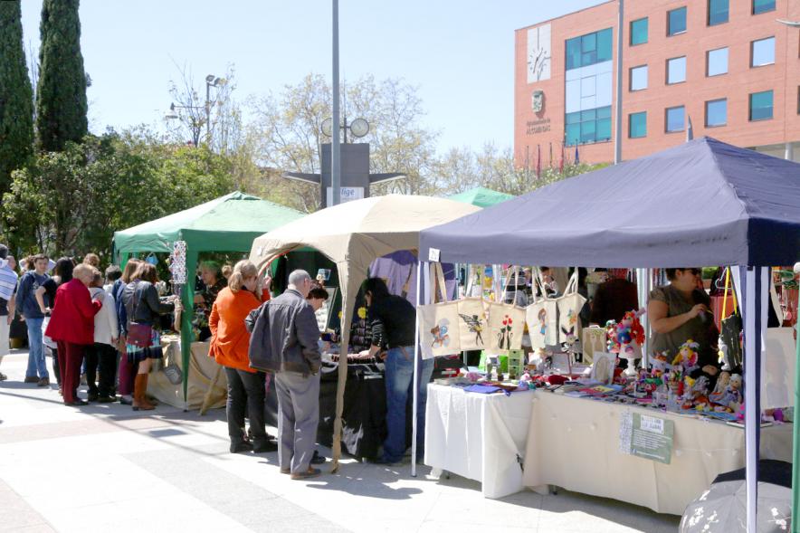 Días Europeos de la Artesanía - Paseo del Arte y la Artesanía - La feria y sus visitantes.