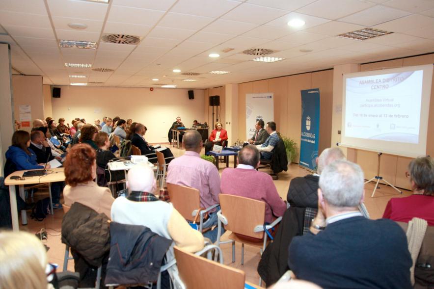 Asamblea - Encuentros con el Alcalde - Distrito Centro -  Vista general de la sala.