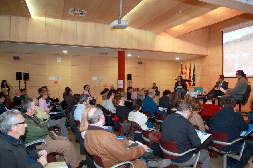 Asamblea - Encuentros con el Alcalde Distrito Norte - Vista general de la sala.