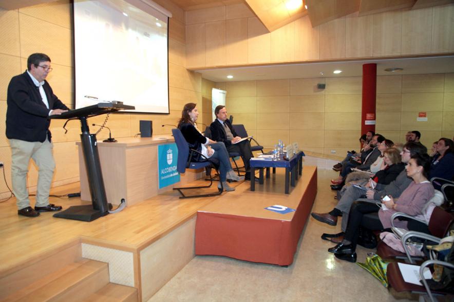 Asamblea Distrito Norte - Encuentros con el Alcalde - Imagen lateral del encuentro .