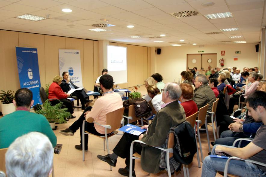 Asamblea Distrito Centro - Encuentros con el Alcalde - Imagen lateral del encuentro.