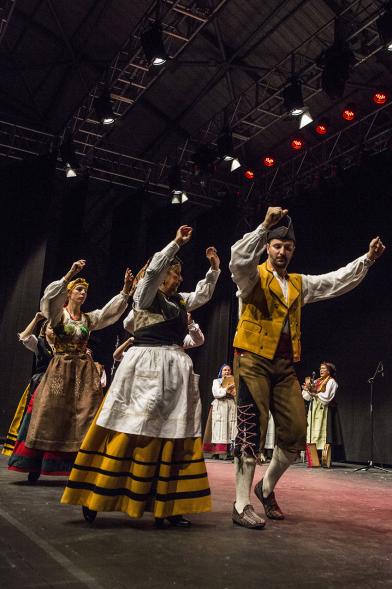 Día de Asturias. Fiesta de la Santina - Baile típico asturiano.