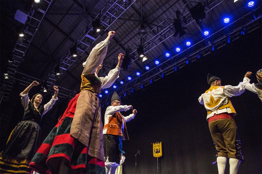 Día de Asturias. Fiesta de la Santina - Bailarines típicos asturianos.
