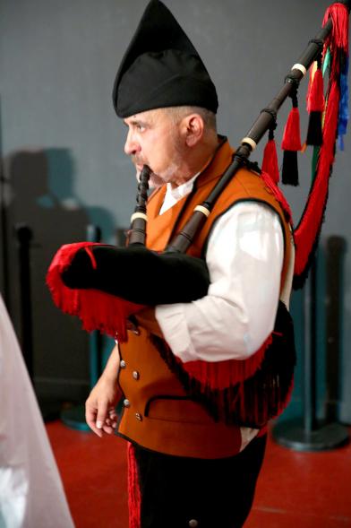 Día de Asturies - Fiesta de la Santina 2018 -  Primer plano de un gaitero.