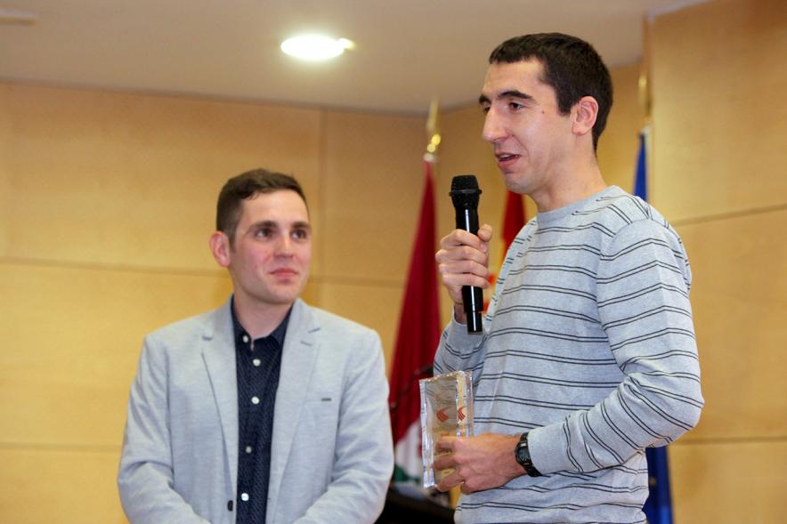 Gala del Atletismo Madrileño -  Primer plano de dos galardonados.