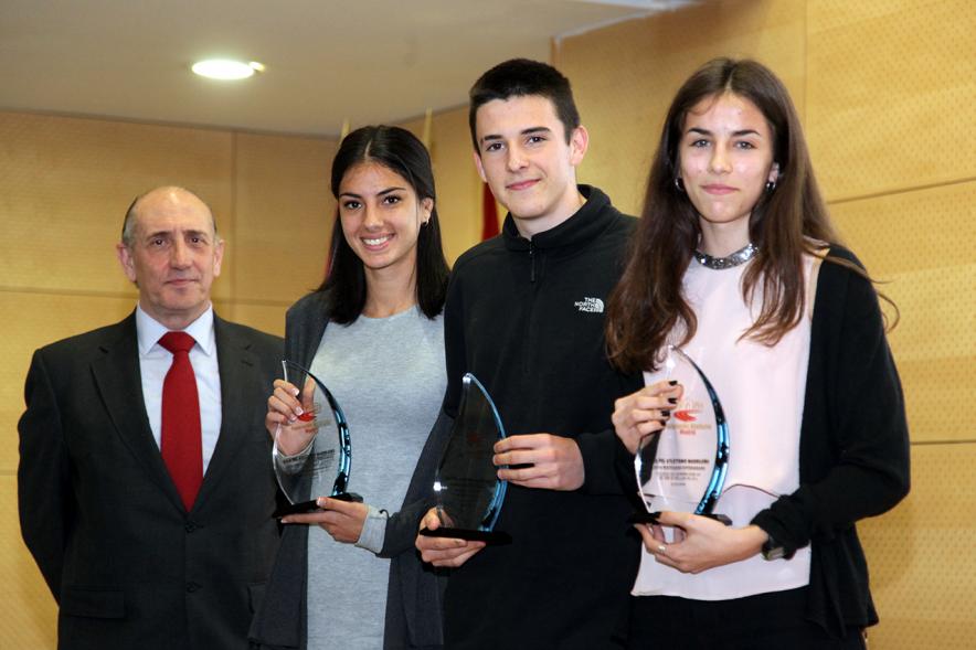 Gala del Atletismo Madrileño - Primer plano de varias galardonadas.