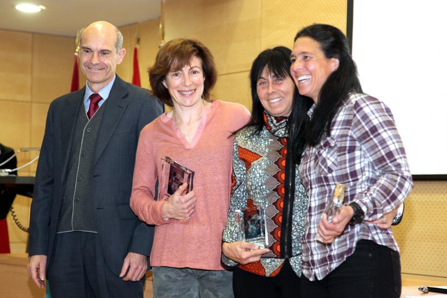 Gala del Atletismo Madrileño - Primer plano de varias galardonadas.