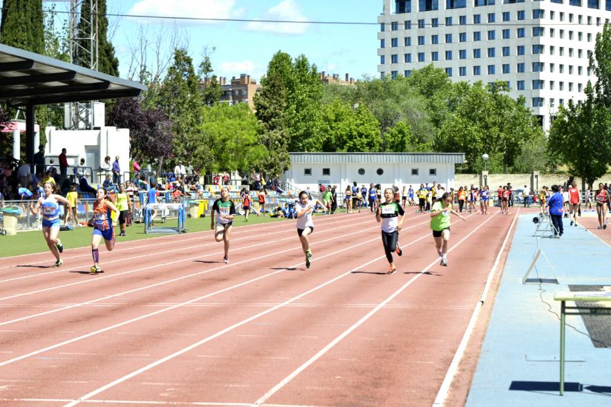 XVIIº Torneo de Atletismo Colegio Base - Una atleta.
