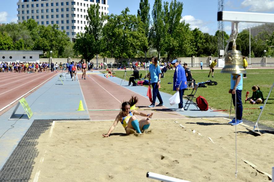 XVIIº Torneo de Atletismo Colegio Base - Salto de longitud.