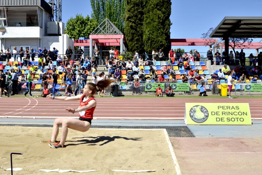 XVIIº Torneo de Atletismo Colegio Base - Salto de longitud.