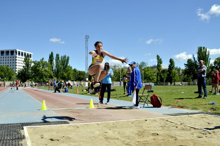 XVIIº Torneo de Atletismo Colegio Base - Salto de longitud.