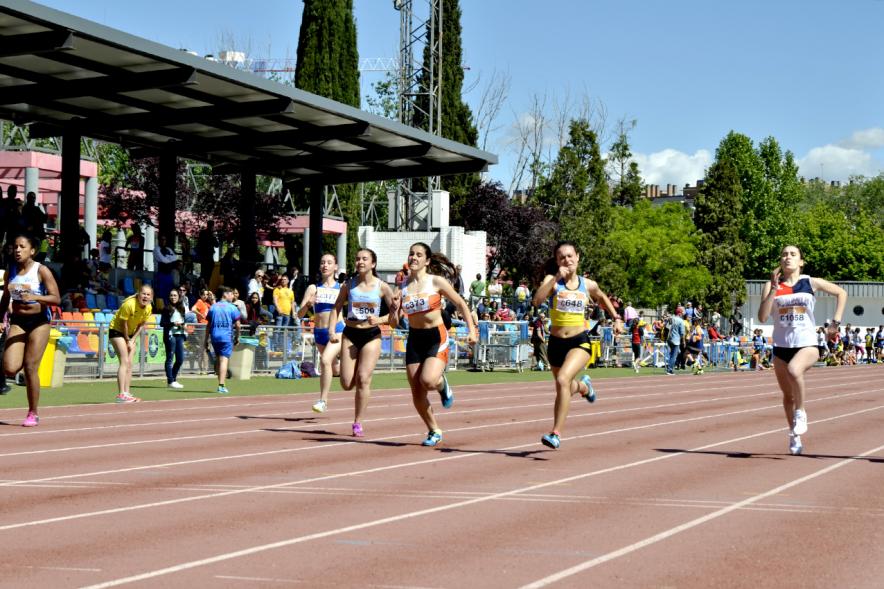 XVIIº Torneo de Atletismo Colegio Base - Carrera femenina.