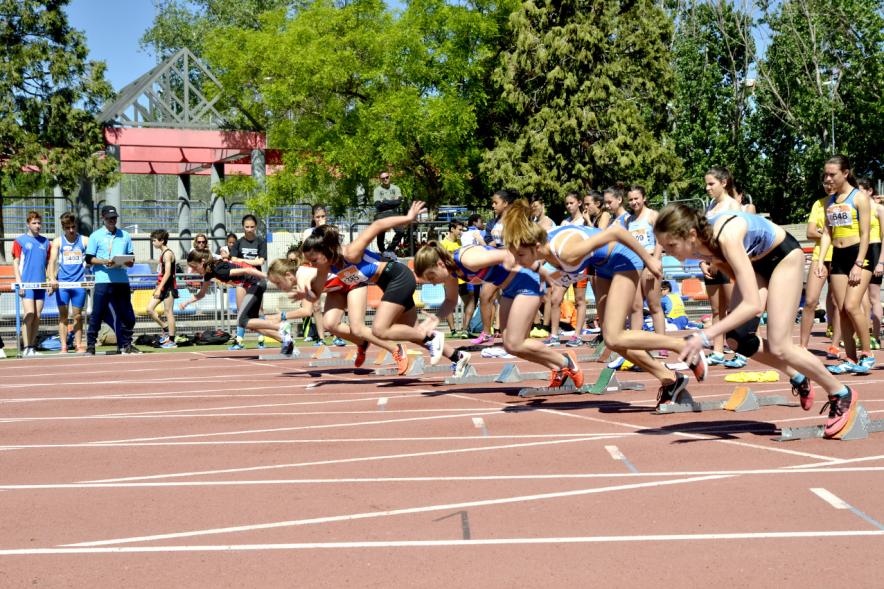 XVIIº Torneo de Atletismo Colegio Base - Carrera femenina.
