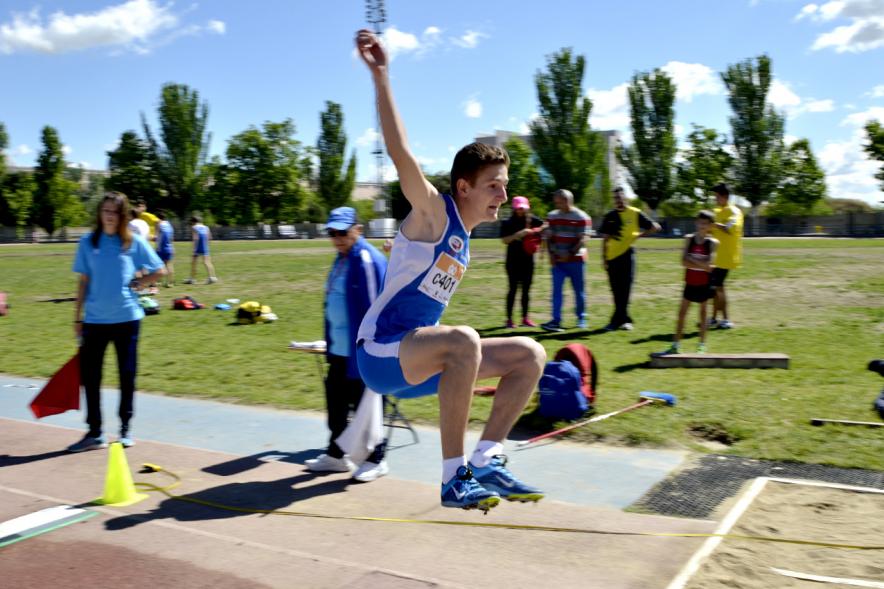 XVIIº Torneo de Atletismo Colegio Base - Salto de longitud.