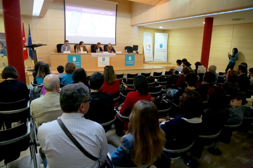 Vista general de la Presentación del Libro "Viajando al Autismo" 