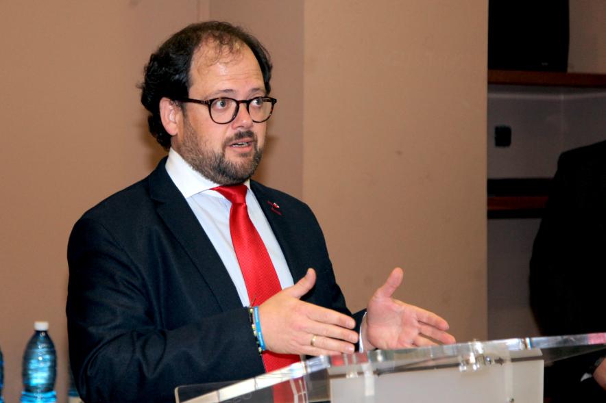 Presentación Nuevo Autobús Transporte Interempresas -  Discurso del concejal Luis Miguel Torres.