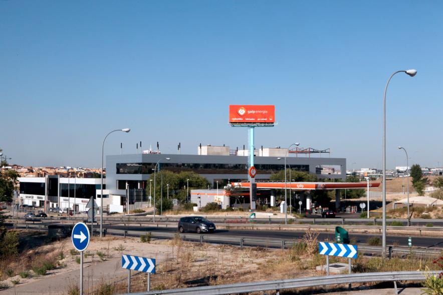 Gasolinera Galp en la zona industrial