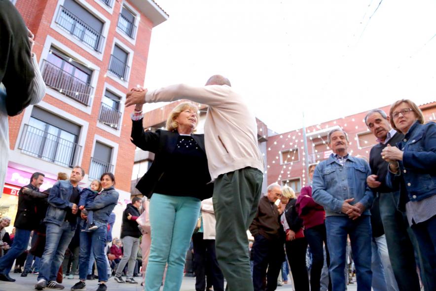 Parejas bailando 