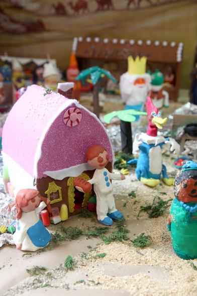 Figuras de plastilina en el belén