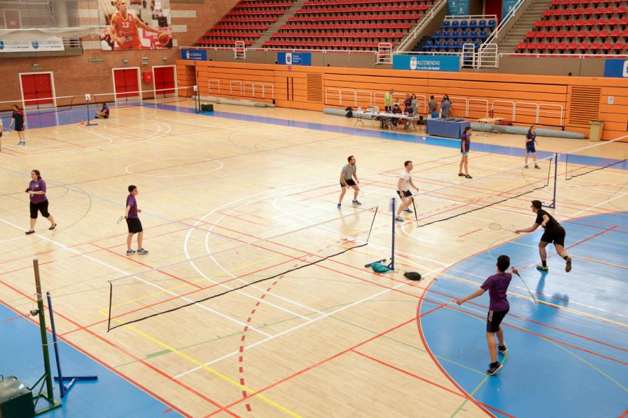 IIº Torneo de Badminton de Alcobendas ARAPA - Jugadores en la pista.