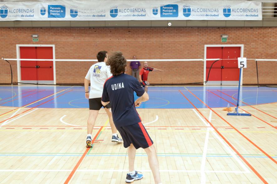 IIº Torneo de Badminton de Alcobendas ARAPA -  Los jugadores en la pista.