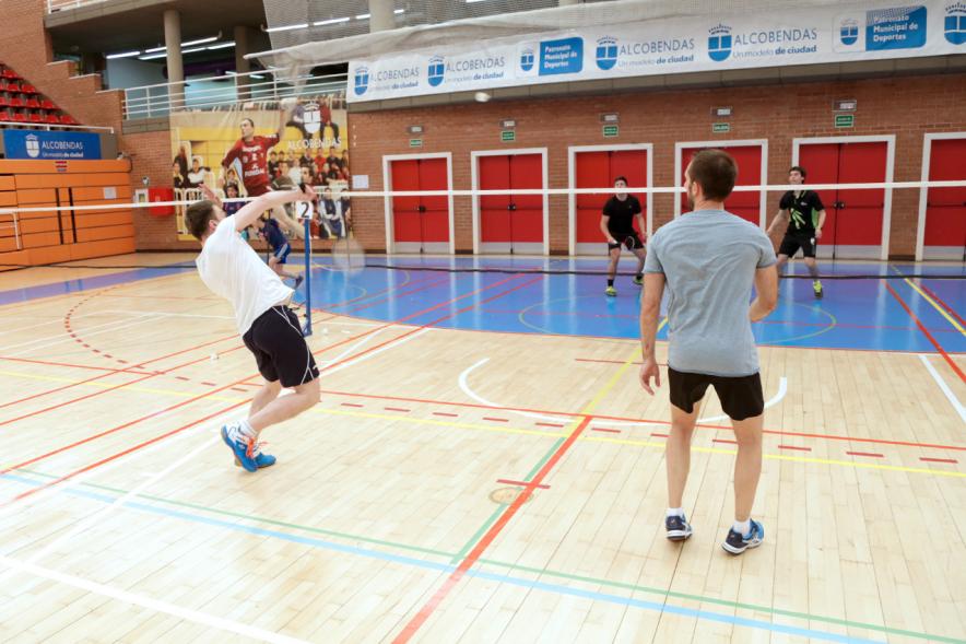 IIº Torneo de Badminton de Alcobendas ARAPA -  Los jugadores en la pista.