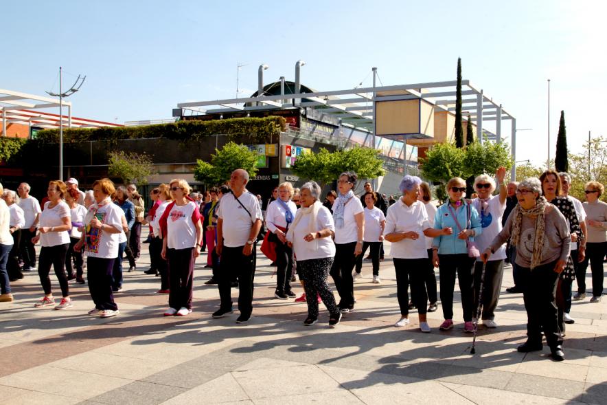 Participantes en la clase de baile para mayores - 2020