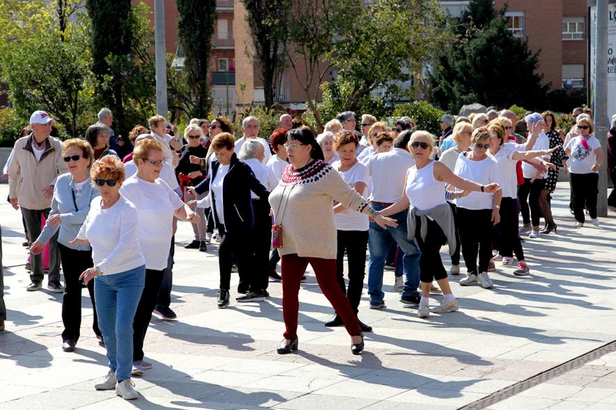 Participantes en la clase de baile para mayores - 2020