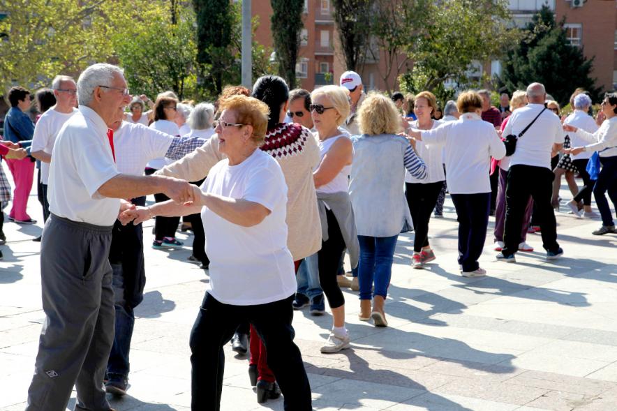 Participantes en la clase de baile para mayores - 2020