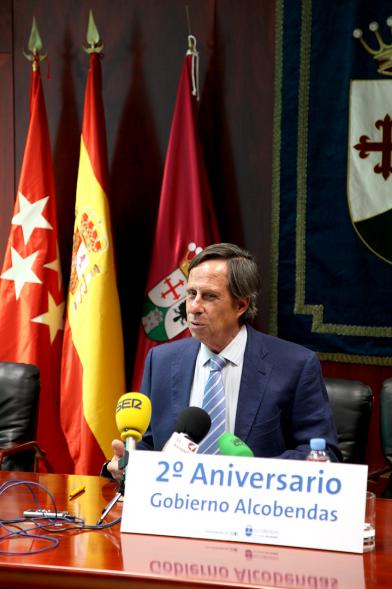 Balance de Gestión 2º Aniversario de Gobierno de Alcobendas - Imagen de primer plano del alcalde García de Vinuesa.