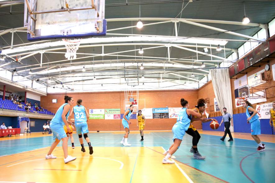 Torneo de Baloncesto XI Memorial Antonio de la Serna - Imagen de un momento de un partido de baloncesto femenino entre el PACISA Alcobendas y el Movistar Estudiantes.