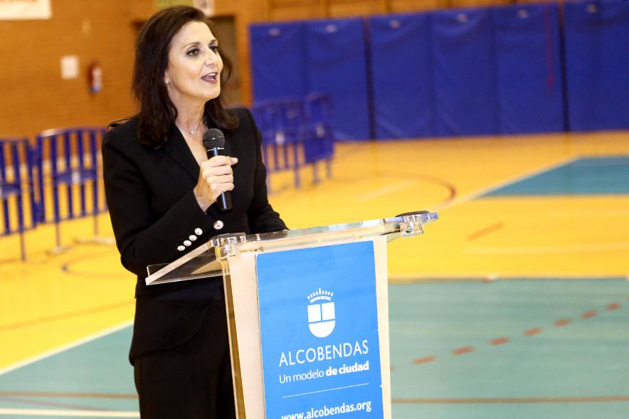 Presentación Equipos y 30 Aniversario Club Baloncesto - Discurso de la concejal.