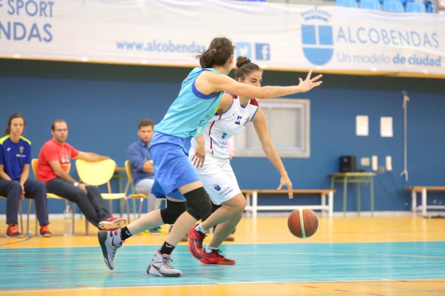 Torneo Antonio de la Serna de Baloncesto - Imagen de un momento del partido.