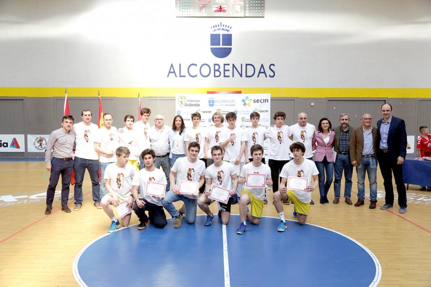 Entrega Trofeos Fase Final Categoría 1 Juvenil Masculina de Balonmano - Imagen de un momento de la entrega de trofeos.